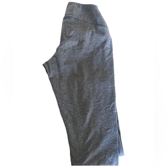 NWOT Offline Aerie Set of 2 Leggings - 1 gray & 1 Light Peach Flair Size Large - Picture 5 of 9